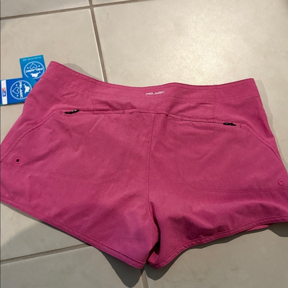 NWT $60 sz 4 pink shorts Pelagic dry fit fishing 1711 - Picture 3 of 5